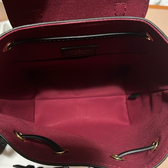 LOUIS VUITTON
Montsouris BB Monogram Canvas Backpack Black - Picture 10 of 10